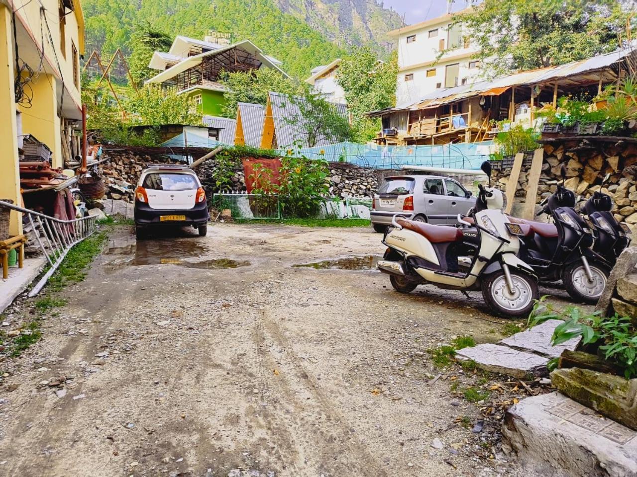 Hotel Purnima Riverside Kasol Eksteriør bilde